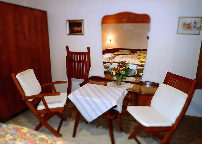 Séjour chez l'habitant Clematis *